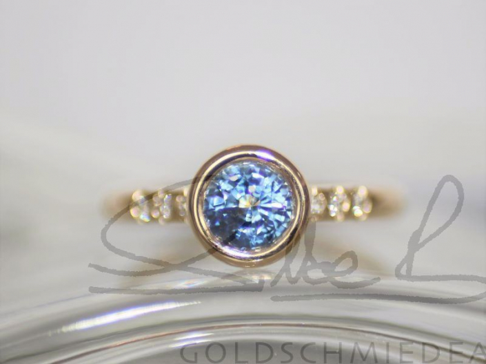 Ring Unikat BLUESTAR Gold Safir 1A Brillanten
