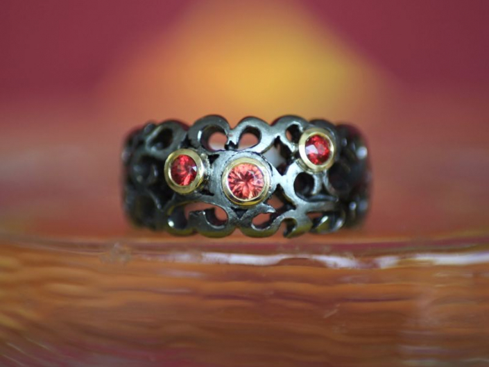 Ring NIXENWELLEN Verlauf Silber Gold Safir orange fancy Unikat