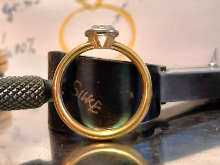 Ring SBEE Gold Brillant 0,5ct FWsi Unikat