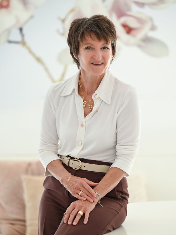 Silke Blank GOLDSCHMIED KÜNSTLER Portrait Start 1